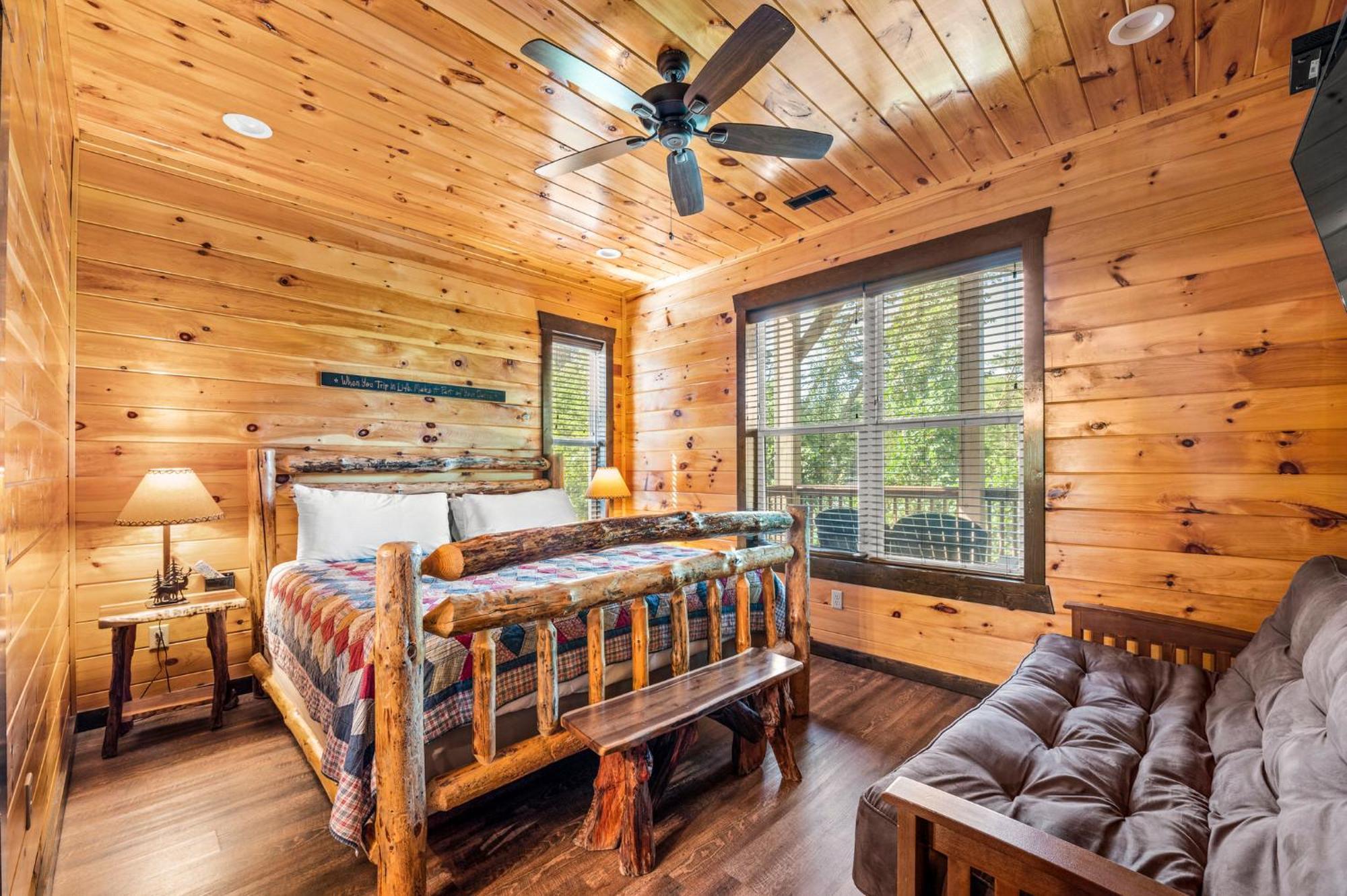 The Great Maple Retreat By Stony Brook Cabins แกตลิงเบิร์ก ภายนอก รูปภาพ