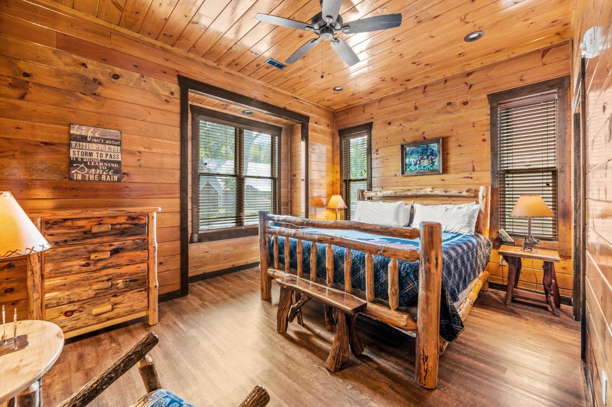 The Great Maple Retreat By Stony Brook Cabins แกตลิงเบิร์ก ภายนอก รูปภาพ