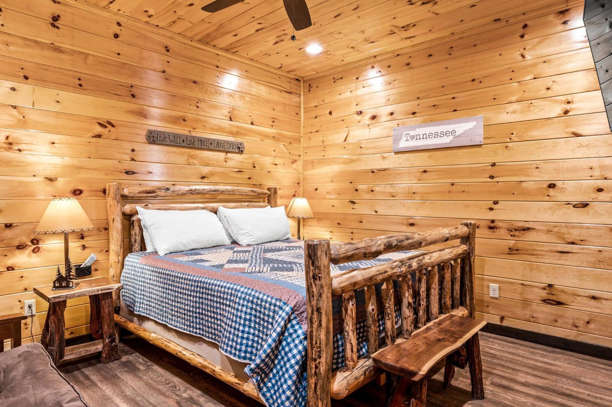 The Great Maple Retreat By Stony Brook Cabins แกตลิงเบิร์ก ภายนอก รูปภาพ
