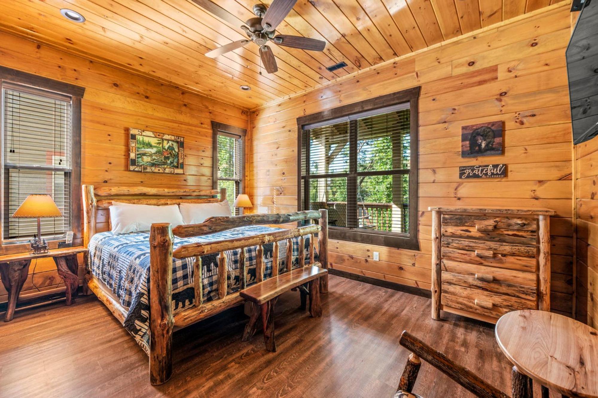 The Great Maple Retreat By Stony Brook Cabins แกตลิงเบิร์ก ภายนอก รูปภาพ