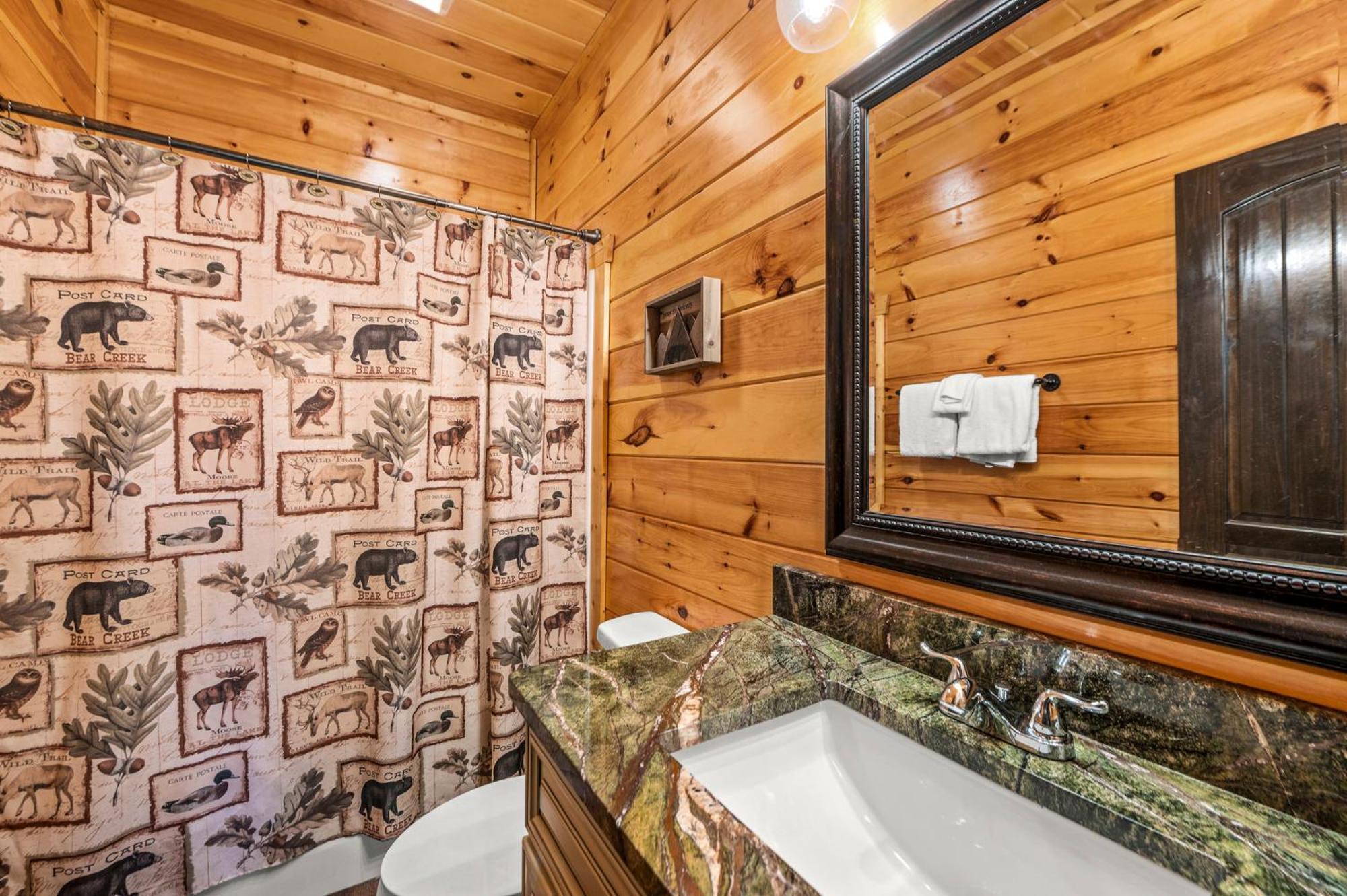 The Great Maple Retreat By Stony Brook Cabins แกตลิงเบิร์ก ภายนอก รูปภาพ